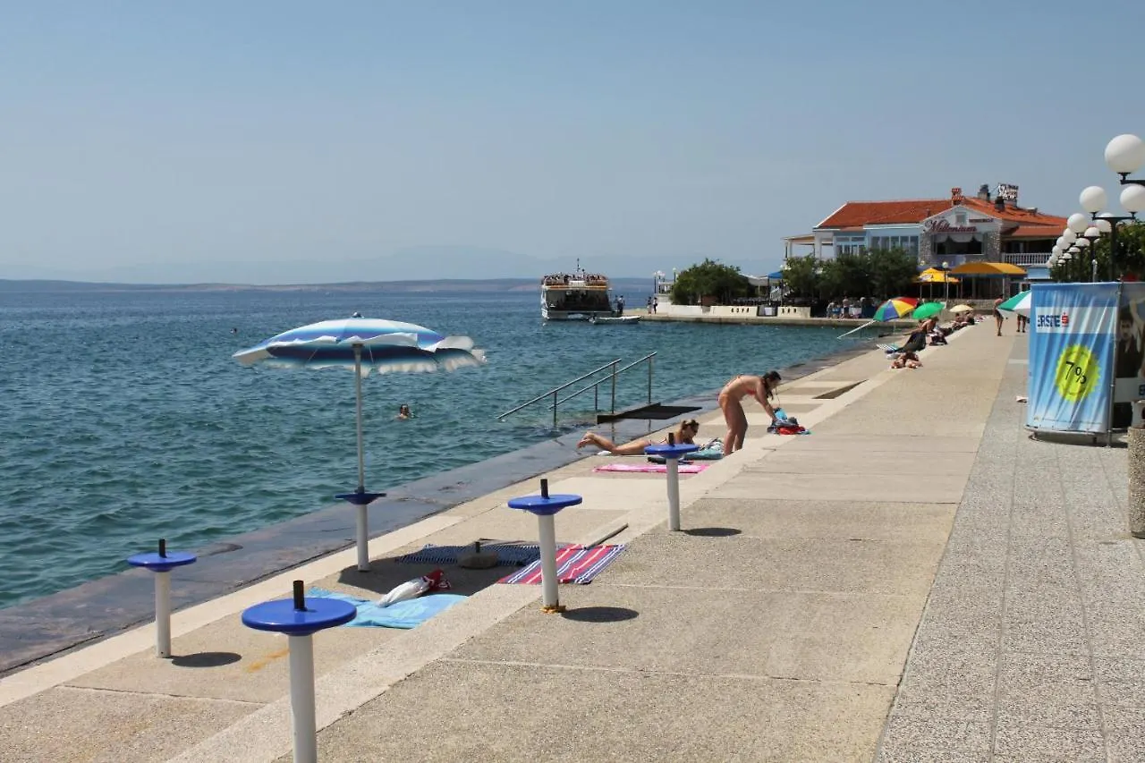 Apartments With A Parking Space Selce, Crikvenica - 5475