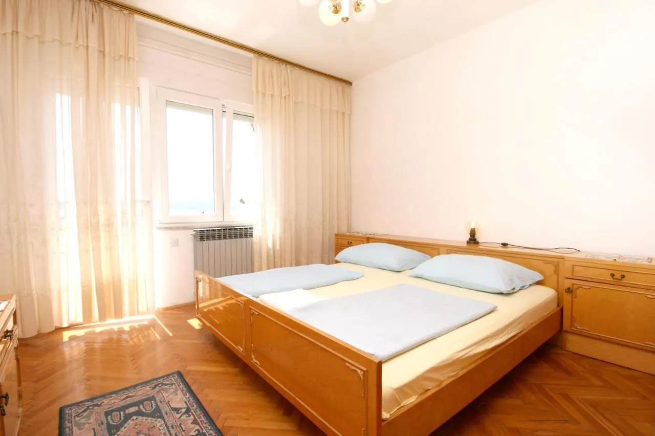 Apartments With A Parking Space Selce, Crikvenica - 5475  Selce